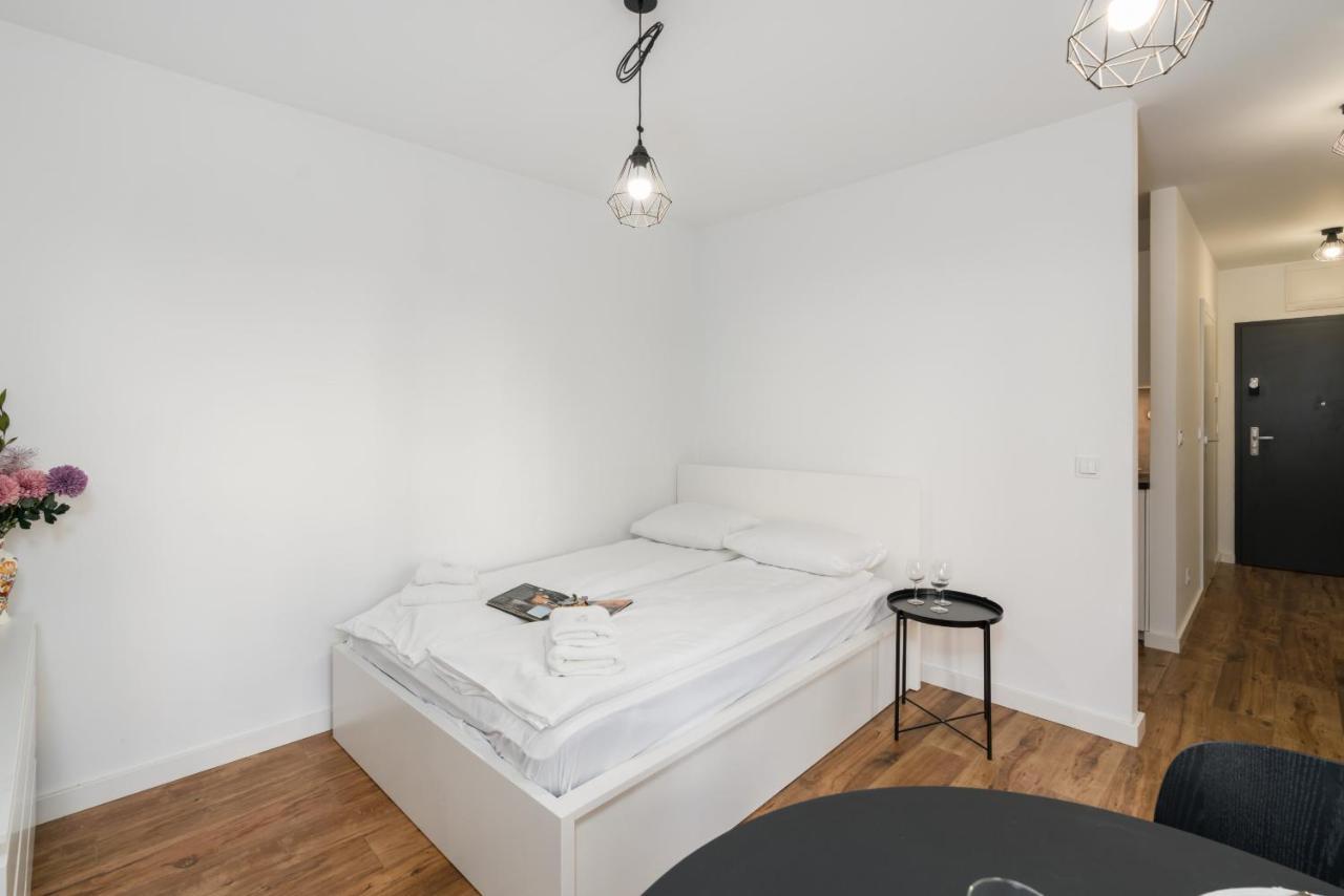 Old Market By Renters *
